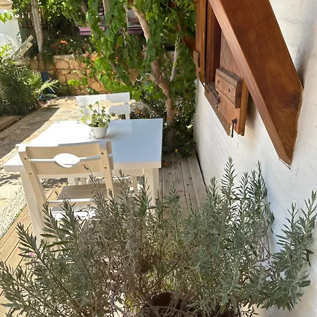Hotel Courtyard